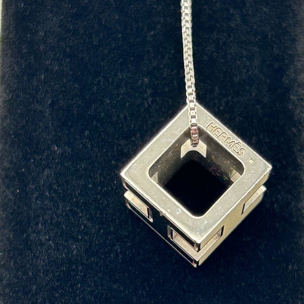 Hermès Cage d’H Pendant Necklace - Picture 5 of 6